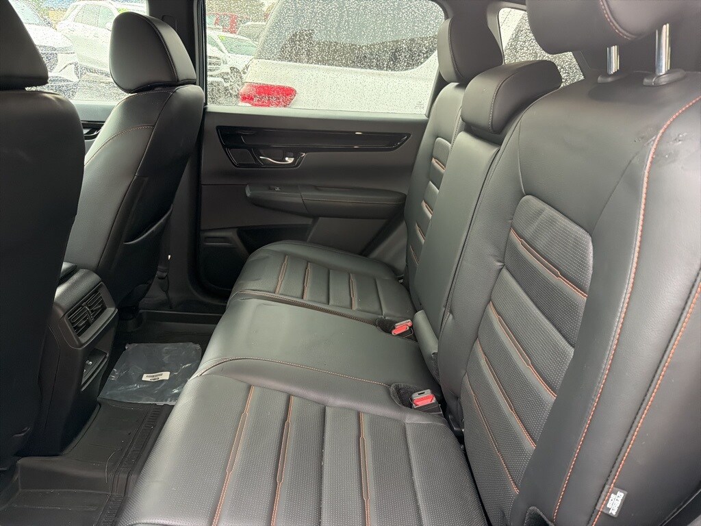 2024 Honda CR-V Hybrid Sport Touring photo 3