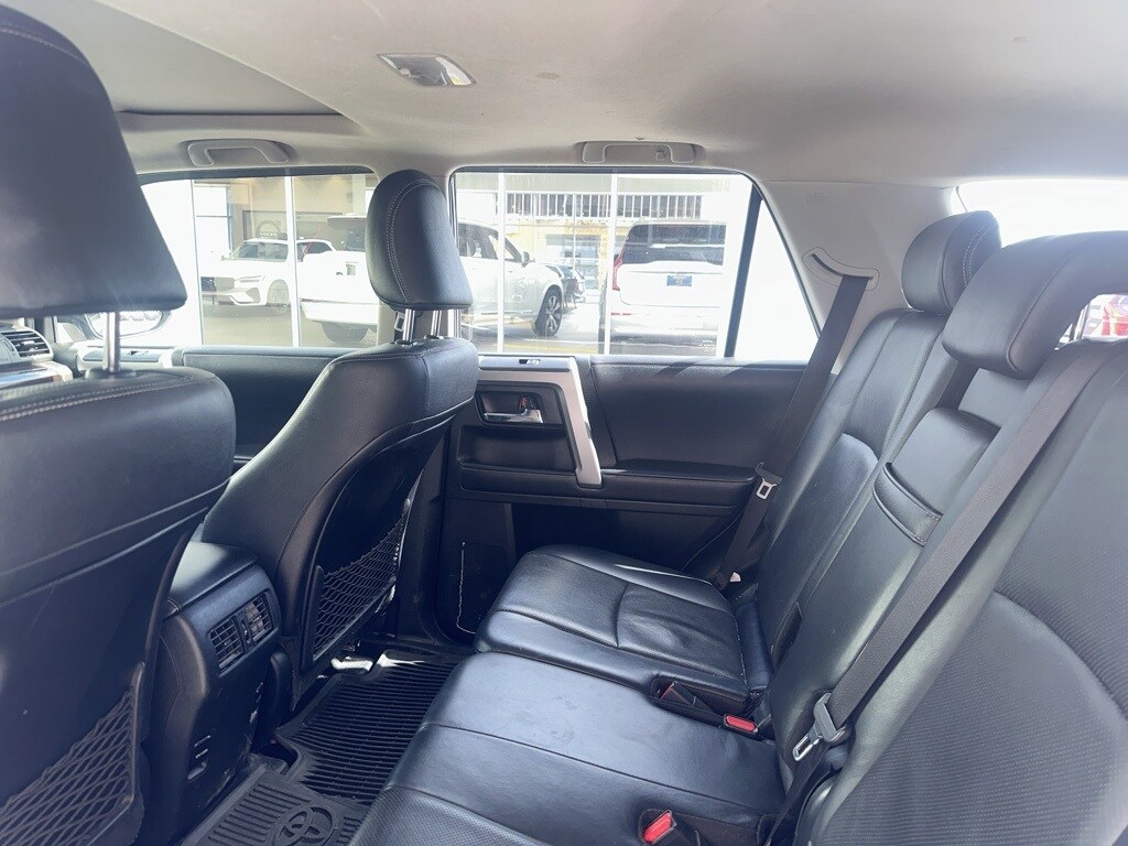 2018 Toyota 4Runner Limited photo 3
