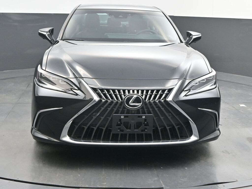 2022 Lexus ES 350 Ultra Luxury photo 2