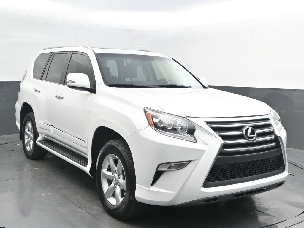 2016 Lexus GX Base's photo