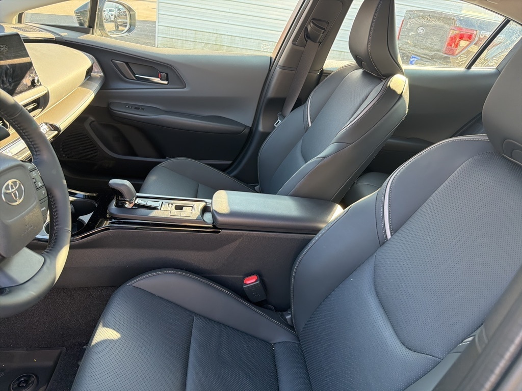 Used 2025 Toyota Prius XLE Hatchback