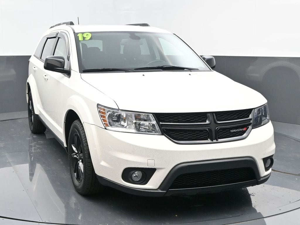 Used 2019 Dodge Journey SE with VIN 3C4PDCBG4KT871116 for sale in Huntsville, AL