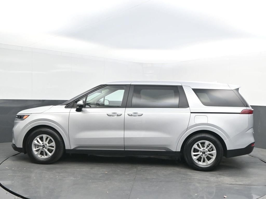 Used 2022 Kia Carnival LXS Minivan/Van