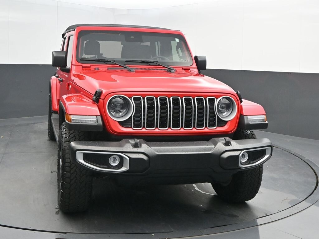 2024 Jeep Wrangler Sahara photo 2