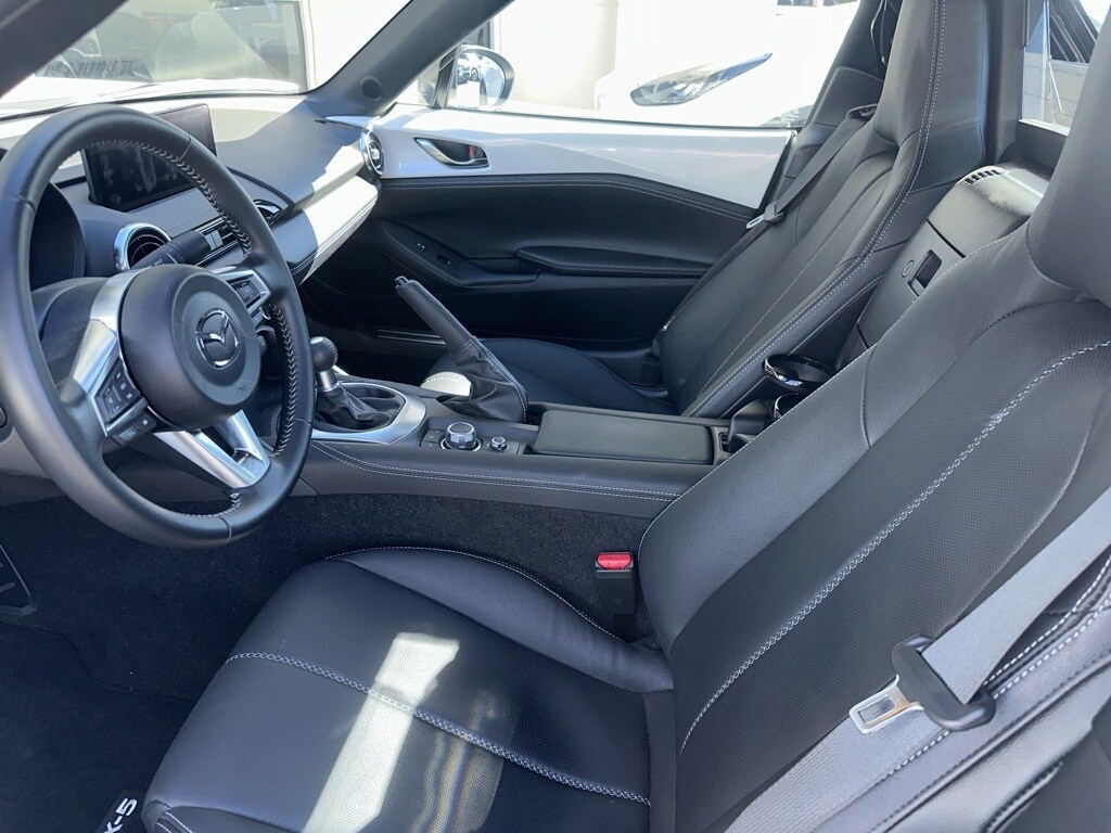 2024 Mazda MX-5 Miata Miata RF Grand Touring photo 2