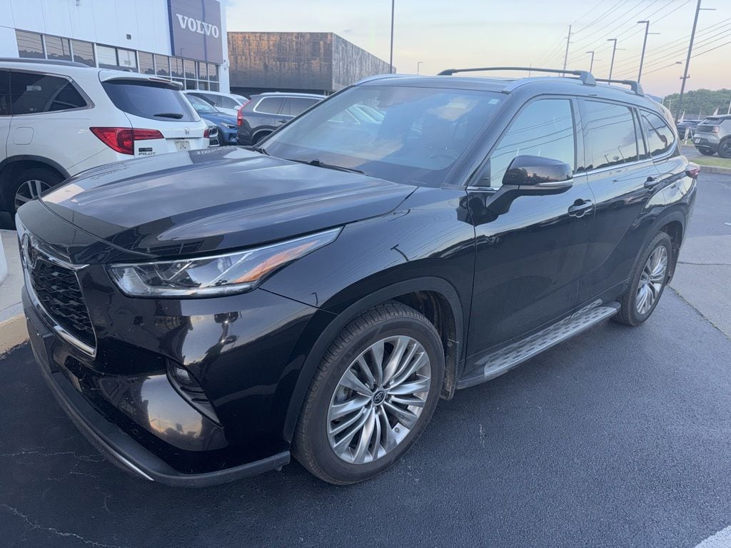 2022 Toyota Highlander Platinum 4x4 V6's photo