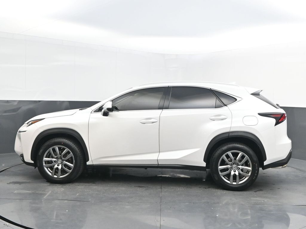 2016 Lexus NX 200t Luxury photo 3