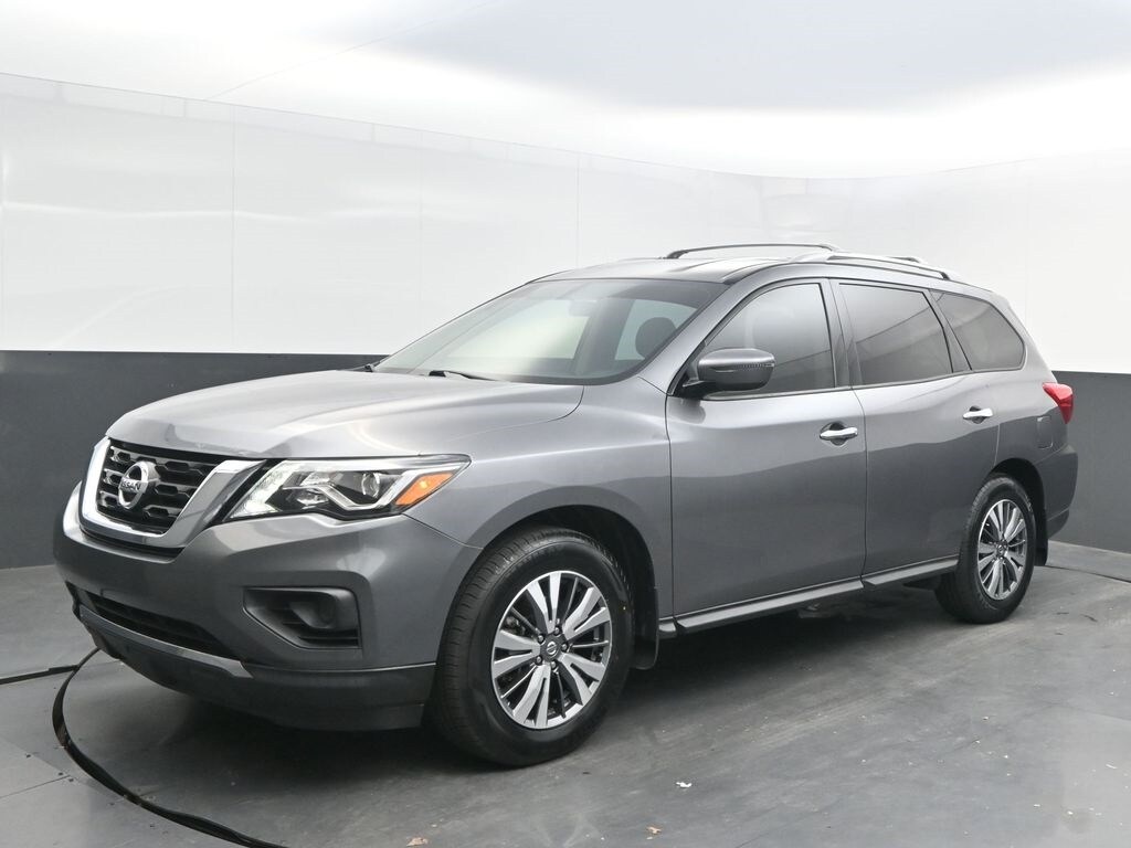 2020 Nissan Pathfinder S photo 3