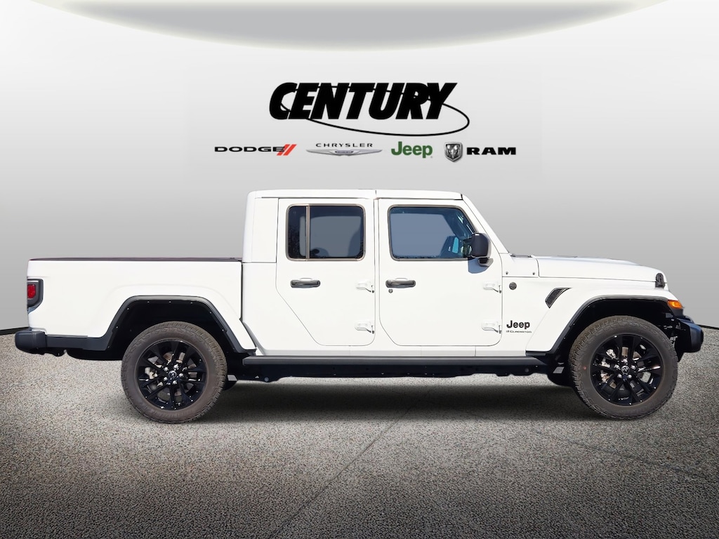 Used 2024 Jeep Gladiator Nighthawk Nighthawk 4x4