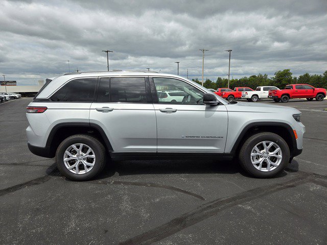 Used 2022 Jeep Grand Cherokee Limited with VIN 1C4RJHBG3N8598252 for sale in Wentzville, MO