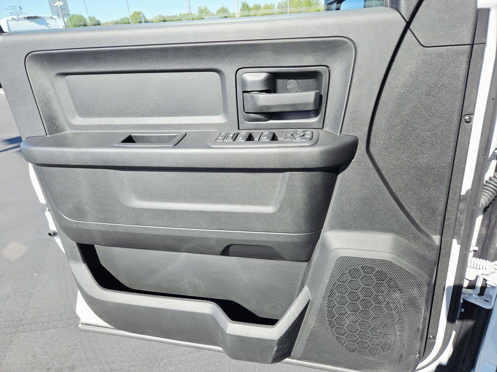 2026 RAM 2500 Tradesman/Black Express - Photo 32