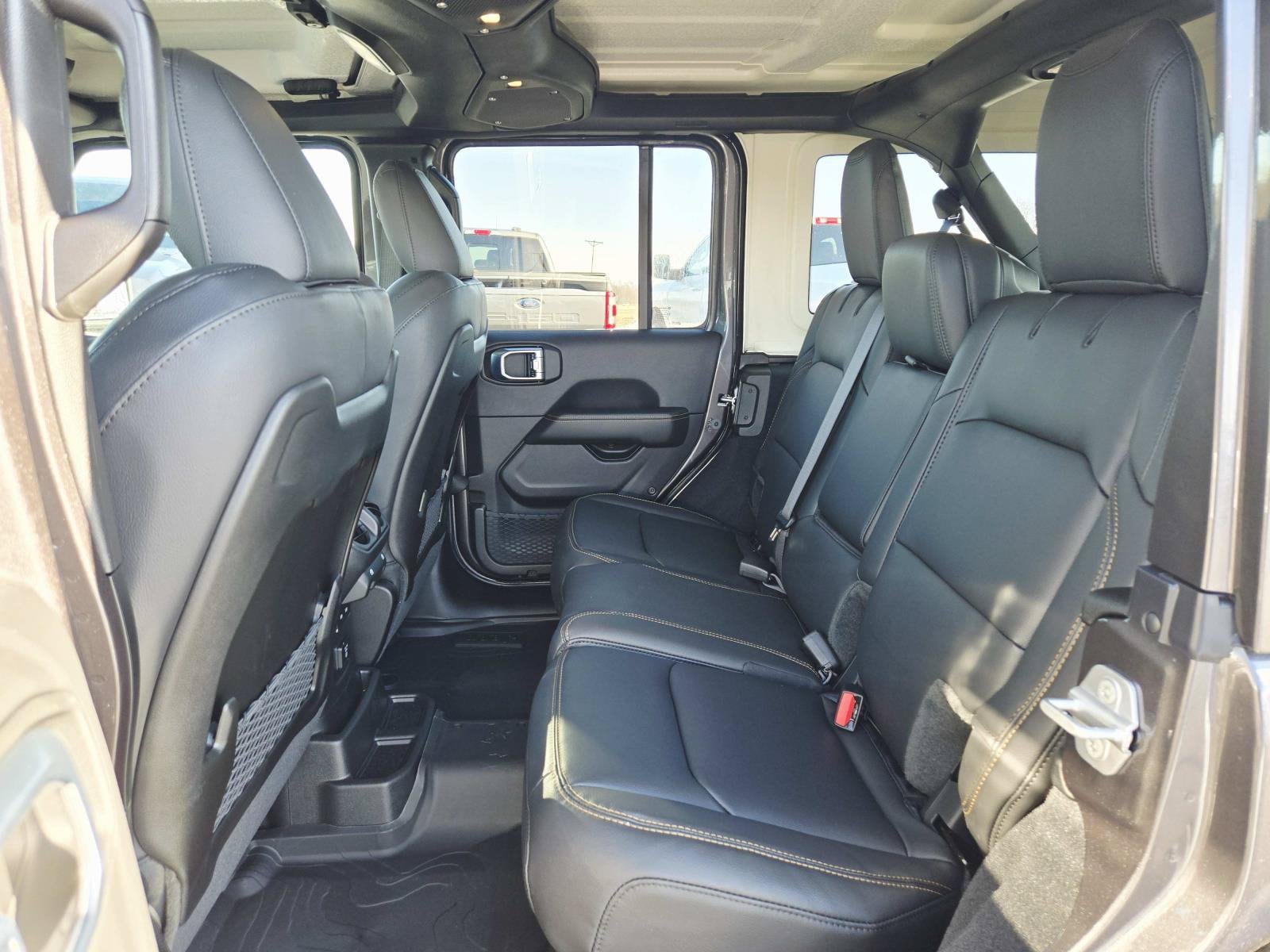 2026 Jeep Wrangler 4-Door Sahara - Photo 13