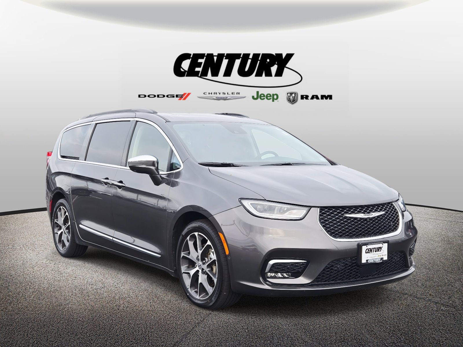 2022 Chrysler Pacifica Limited's photo