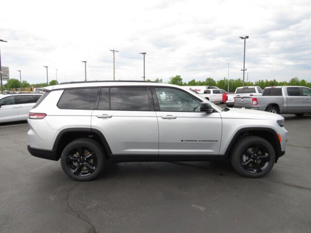 New 2024 Silver Zynith Jeep Grand Cherokee L ALTITUDE X 4X4 For Sale