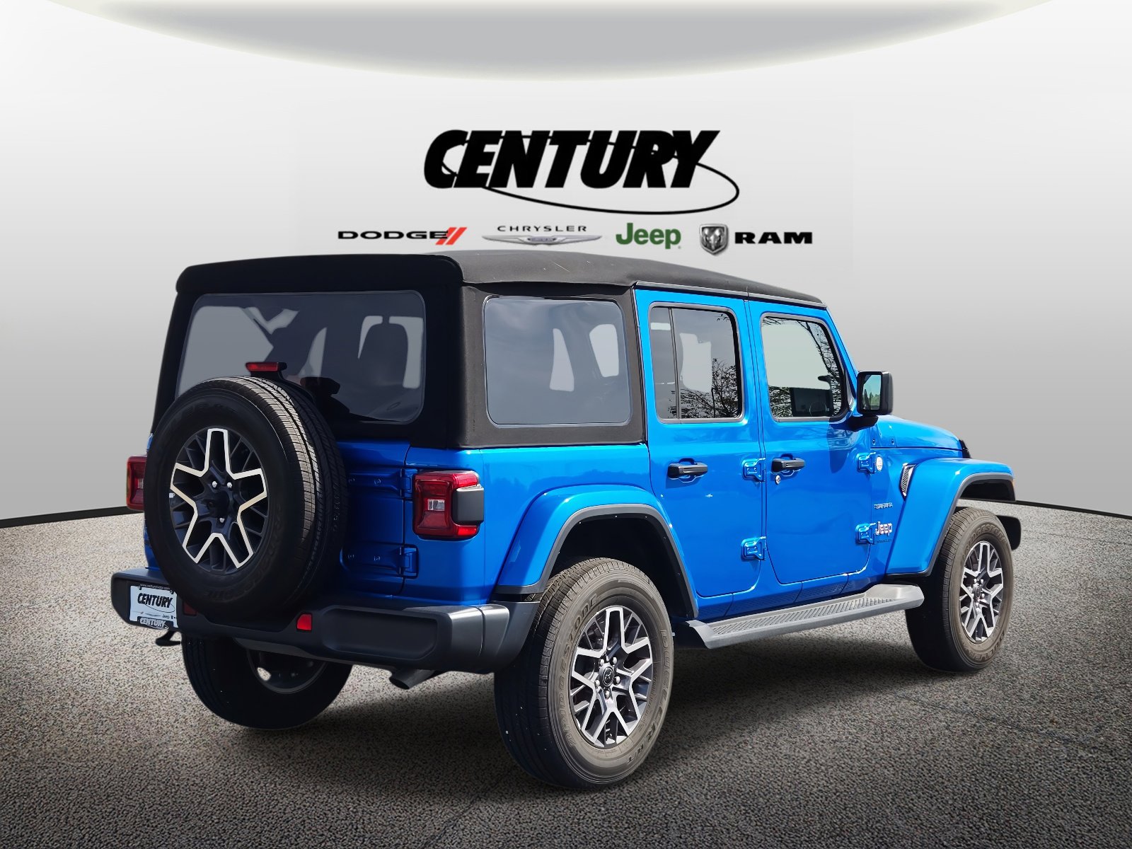 2024 Jeep Wrangler Sahara photo 2
