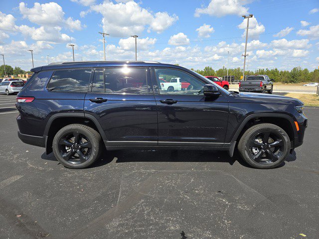 Used 2024 Jeep Grand Cherokee L Limited with VIN 1C4RJKBG3R8528169 for sale in Wentzville, MO