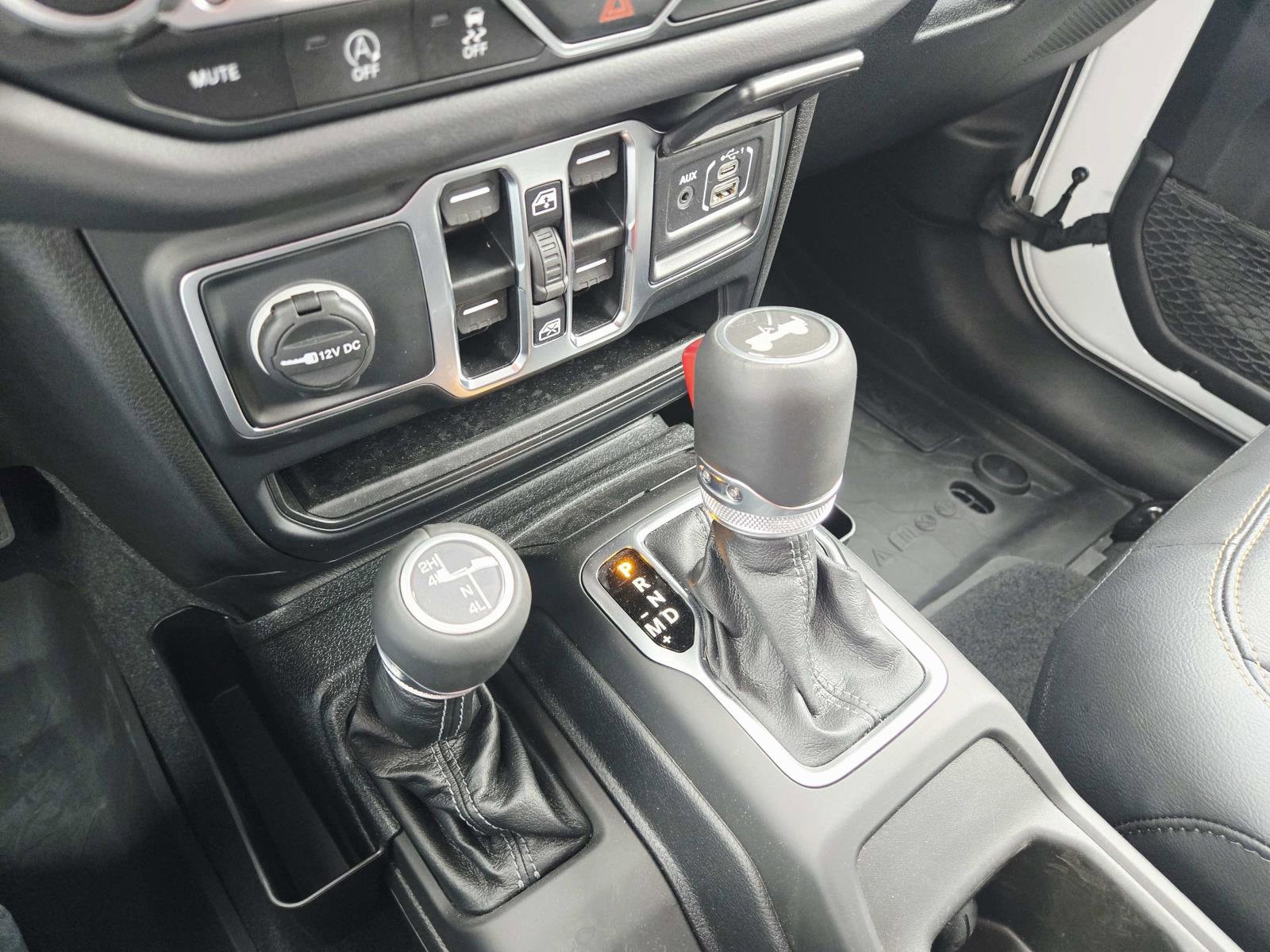 2025 Jeep Wrangler 4-Door Sahara - Photo 37