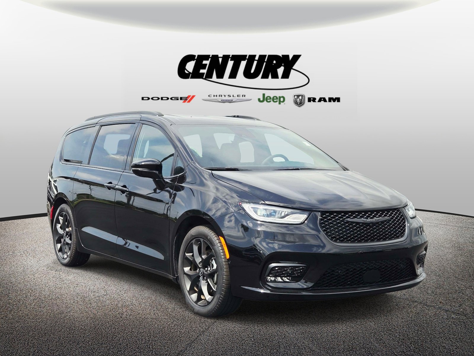 2025 Chrysler Pacifica Limited's photo
