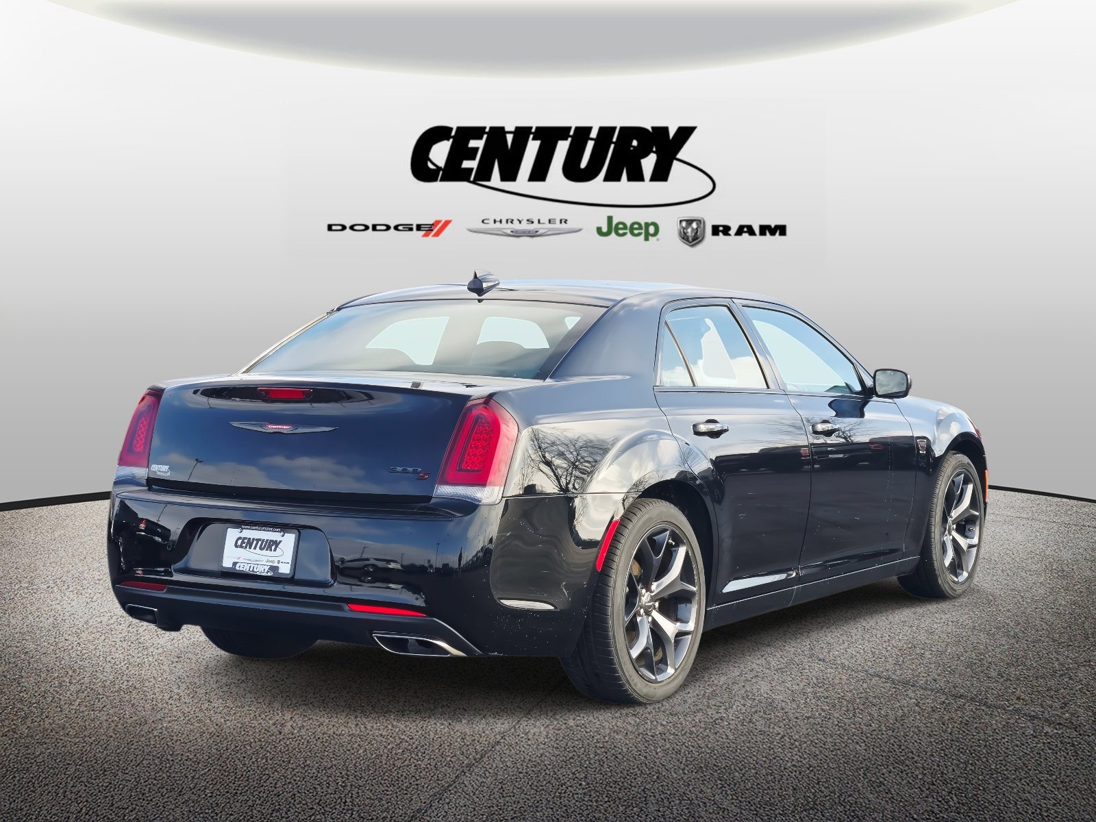 2023 Chrysler 300 photo 3