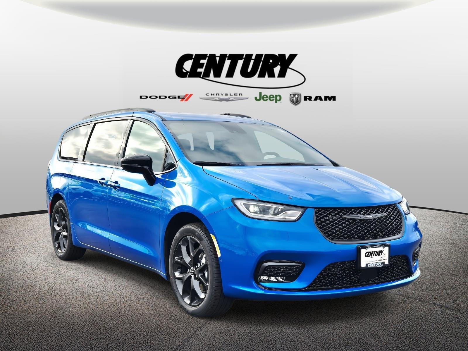 2026 Chrysler Pacifica Select's photo