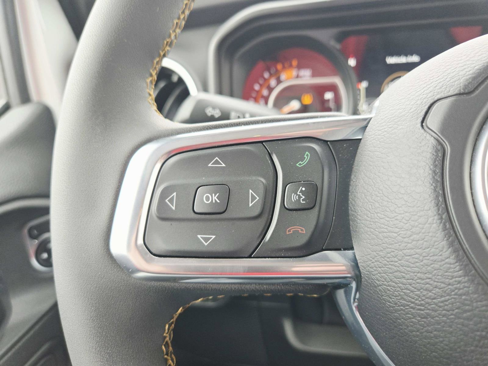 2025 Jeep Wrangler 4-Door Sahara - Photo 26