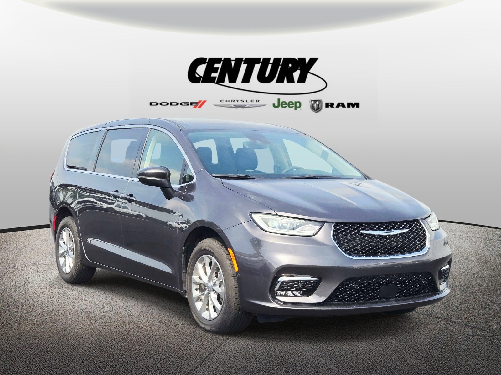 2023 Chrysler Pacifica Touring L AWD's photo