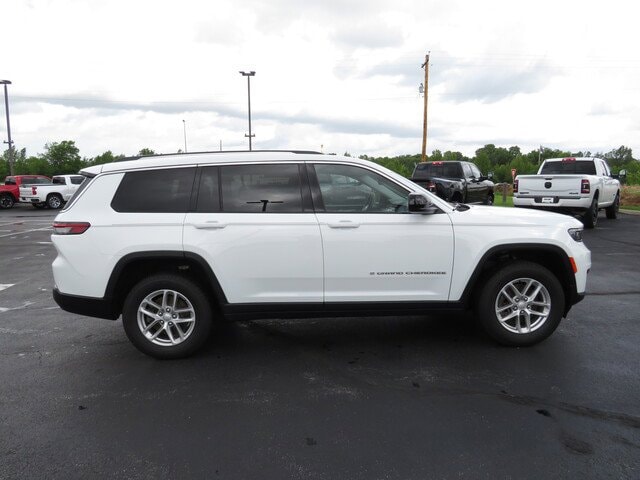 Used 2021 Jeep Grand Cherokee L Laredo with VIN 1C4RJKAG6M8168762 for sale in Wentzville, MO