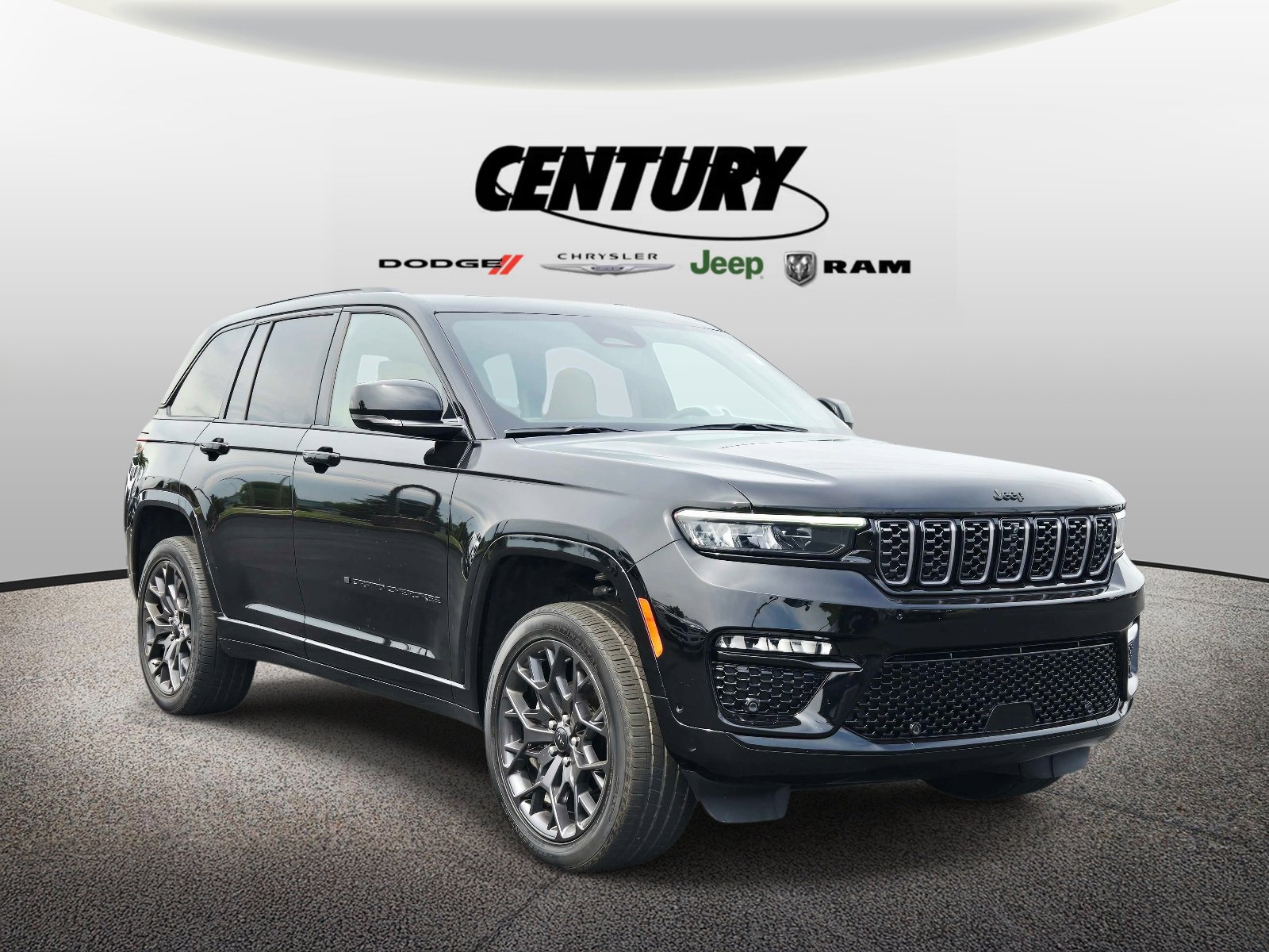 2024 Jeep Grand Cherokee Summit Reserve 4x4's photo