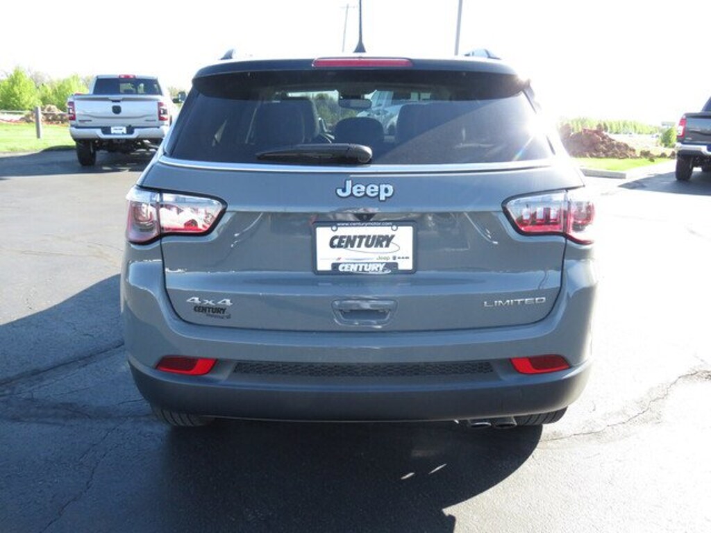 Used 2022 StingGray Clearcoat Jeep Compass Limited For Sale