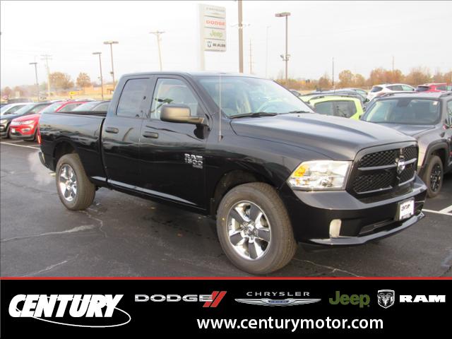 New 2019 Brilliant Black Crystal Pearlcoat Ram 1500 Classic