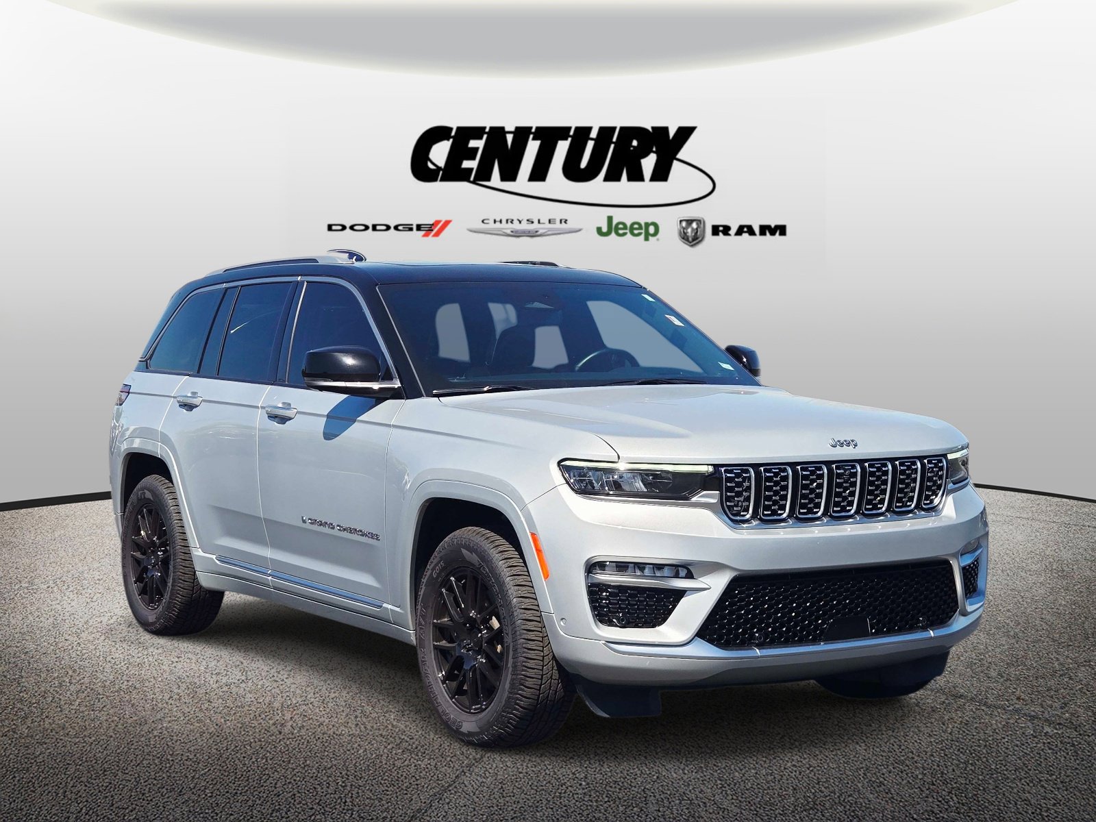2022 Jeep Grand Cherokee Summit Reserve 4x4's photo