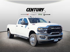 2026 Ram 3500 TRADESMAN CREW CAB 4X4 8' BOX Pickup