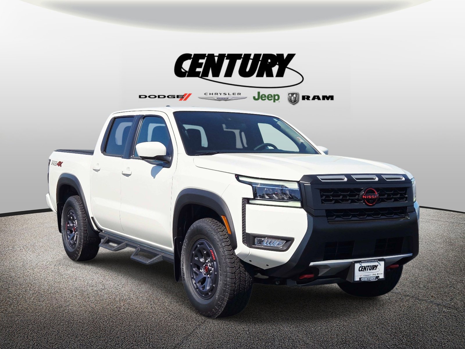 2025 Nissan Frontier PRO-4X Crew Cab 4X4's photo