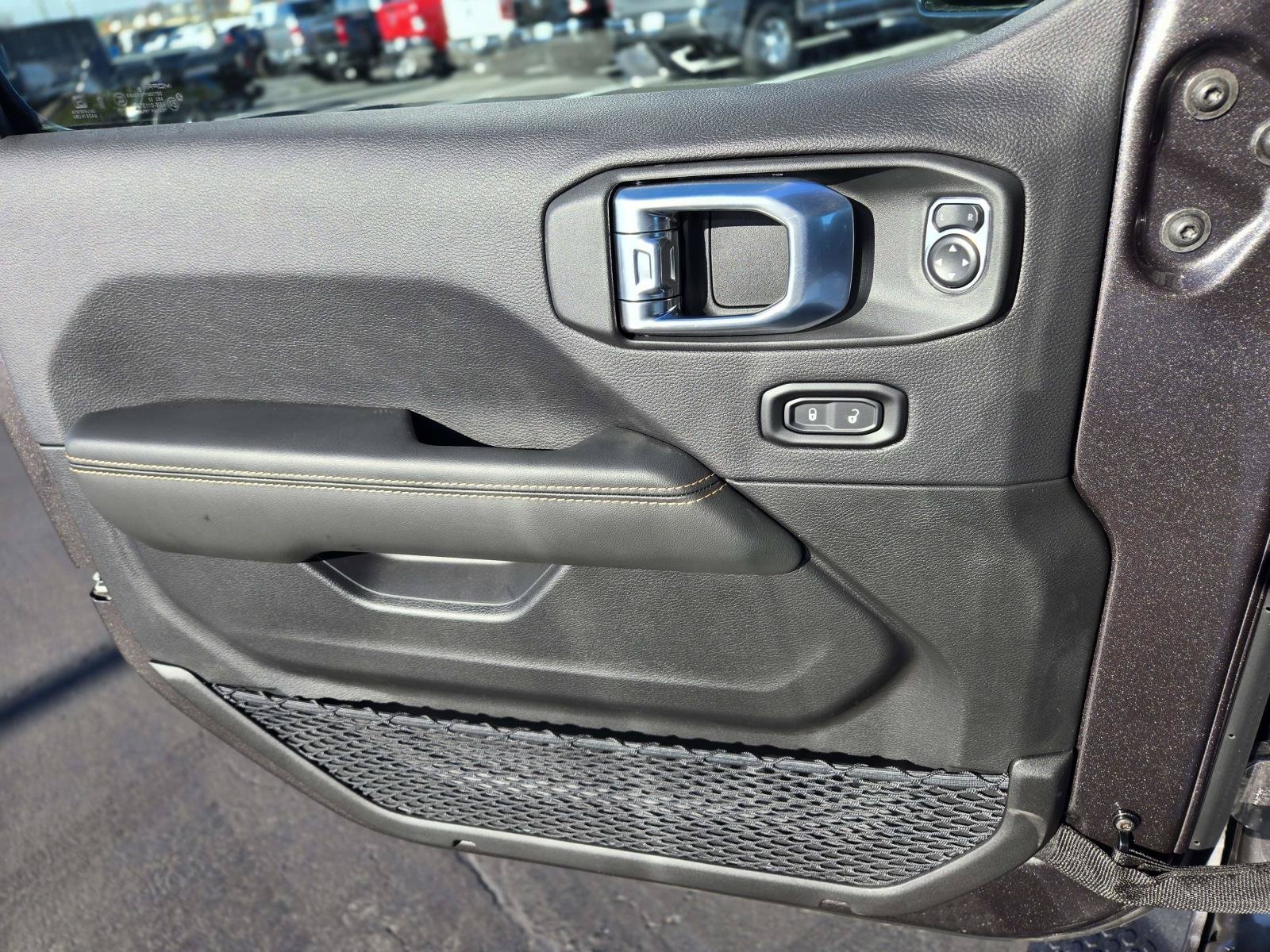 2026 Jeep Wrangler 4-Door Sahara - Photo 35