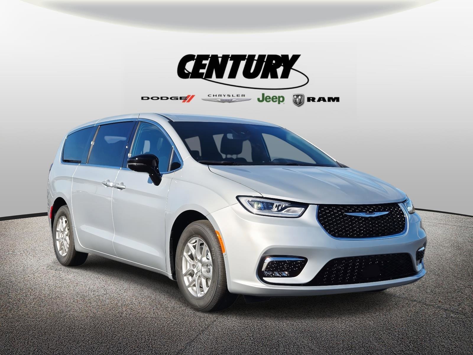 2026 Chrysler Pacifica Select's photo