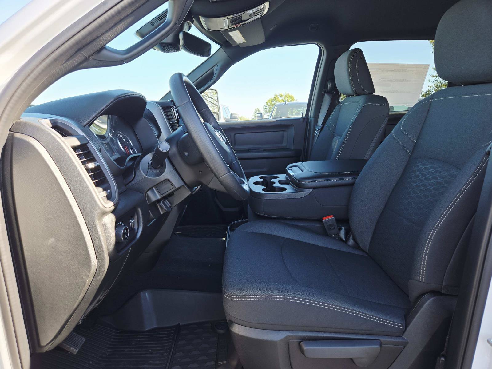 2026 RAM 2500 Tradesman/Black Express - Photo 12