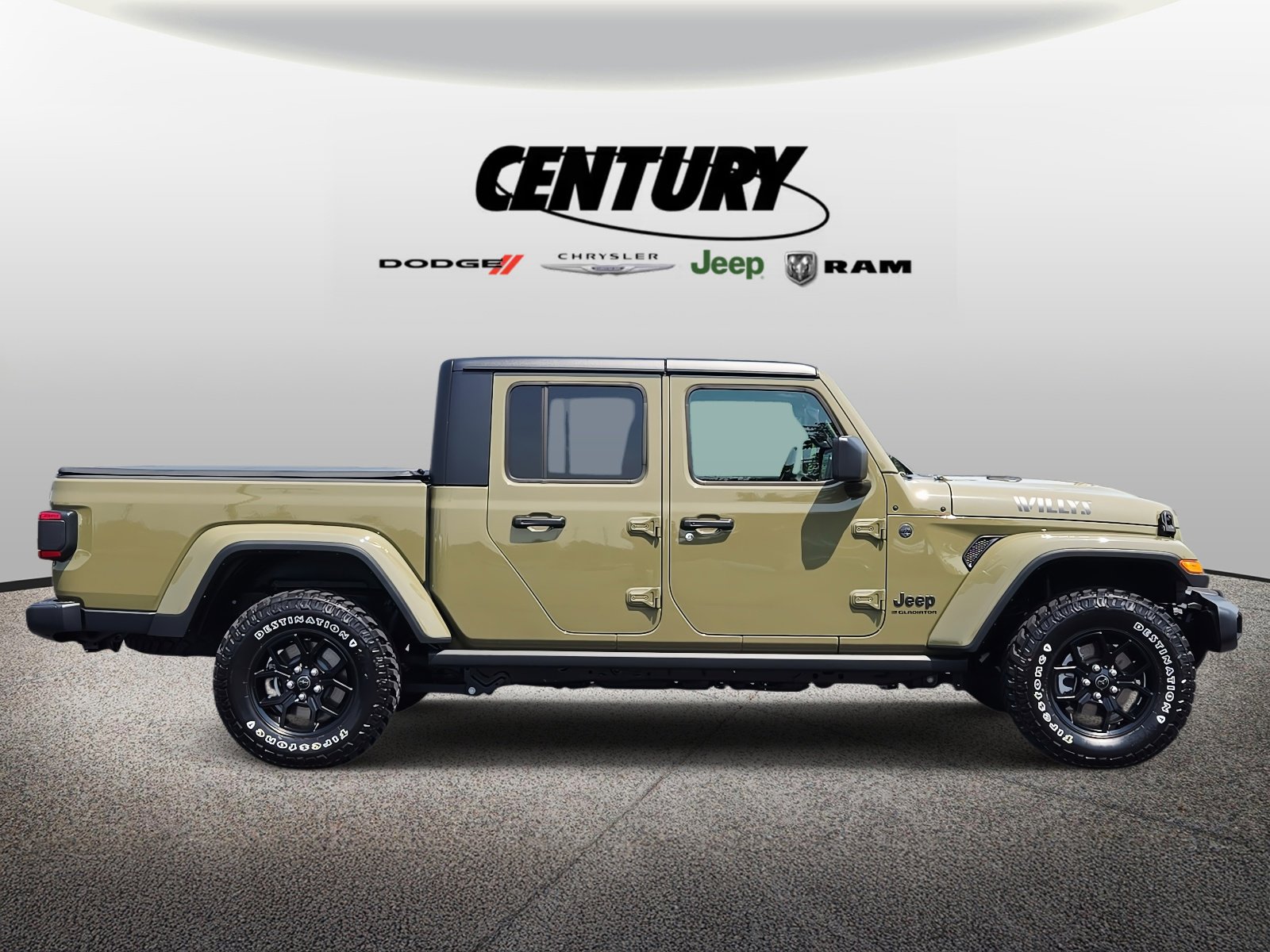 2025 Jeep Gladiator Willys photo 2