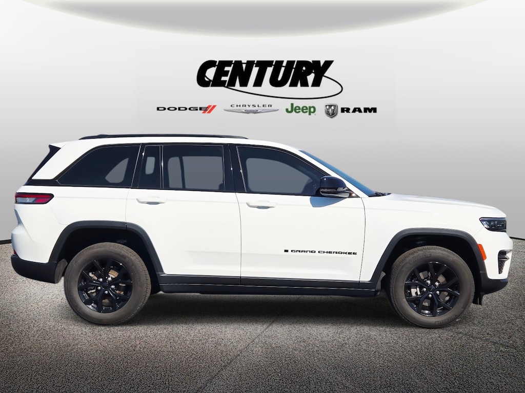 Used 2024 Jeep Grand Cherokee Altitude Altitude 4x4