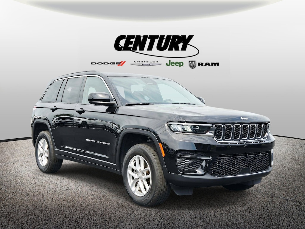 Used 2025 Jeep Grand Cherokee Laredo X Laredo X 4x2