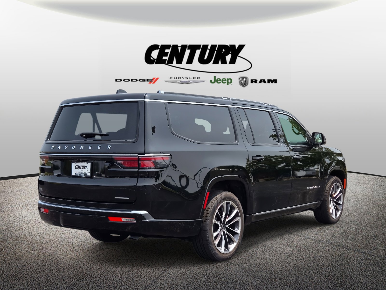 2024 Jeep Wagoneer L Series III photo 3