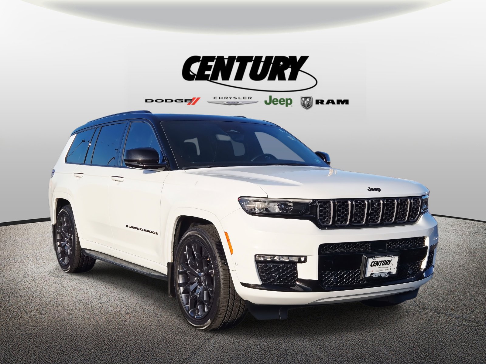 2023 Jeep Grand Cherokee L Summit Reserve's photo