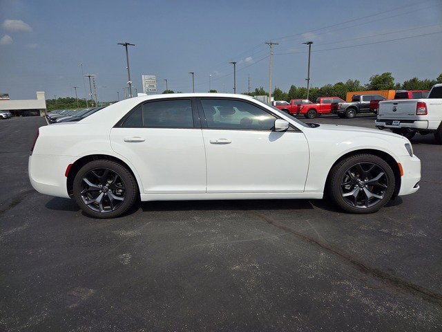 Used 2023 Chrysler 300 S with VIN 2C3CCABG7PH633545 for sale in Wentzville, MO