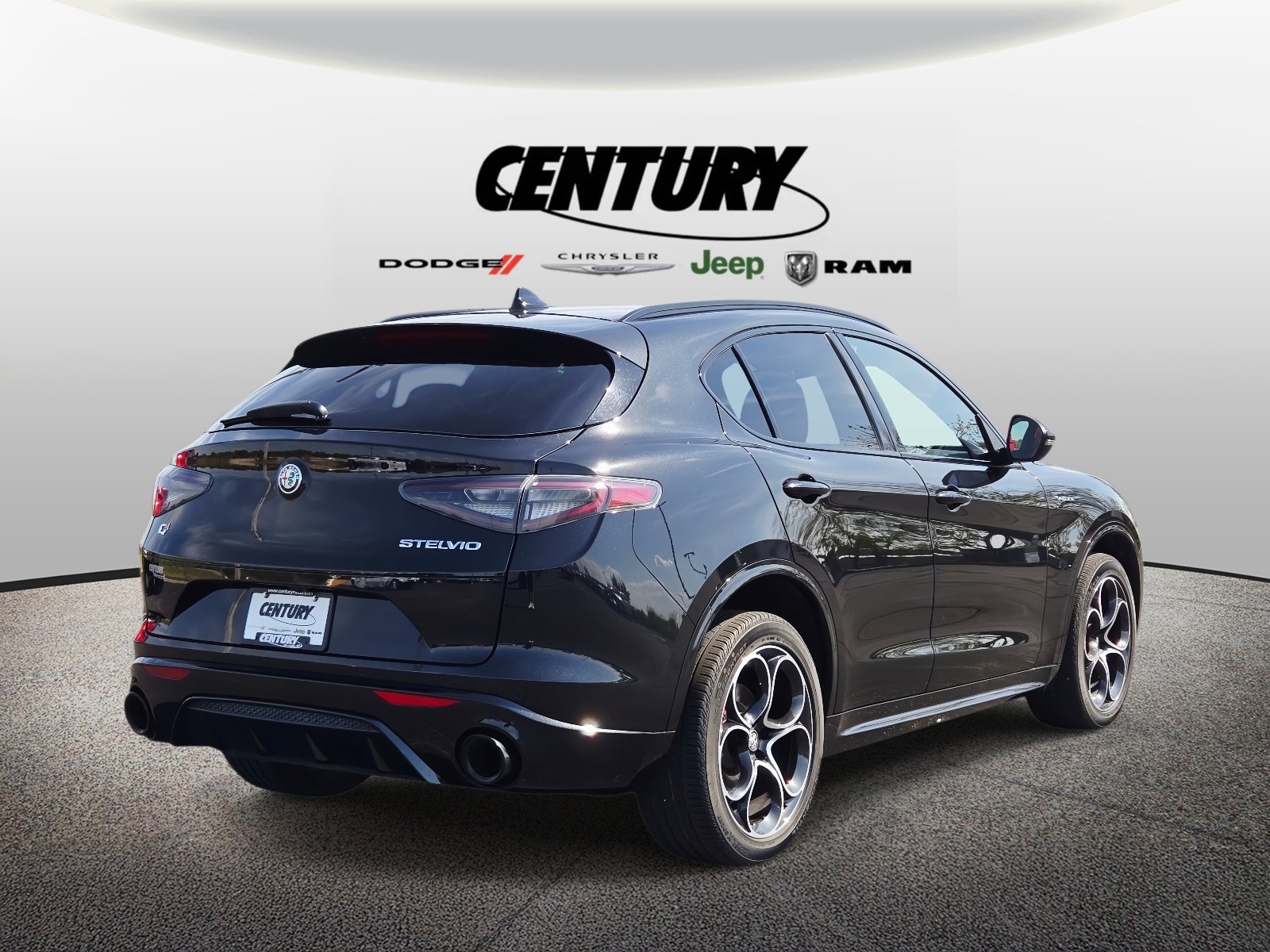 2024 Alfa Romeo Stelvio Tributo Italiano photo 2