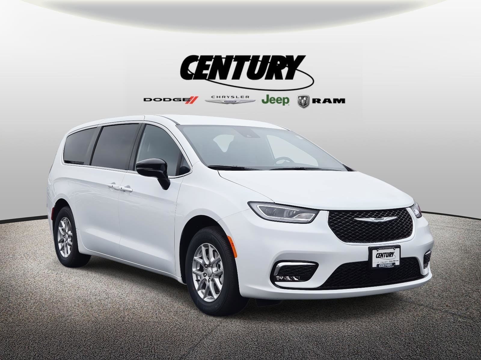 2026 Chrysler Pacifica Select's photo