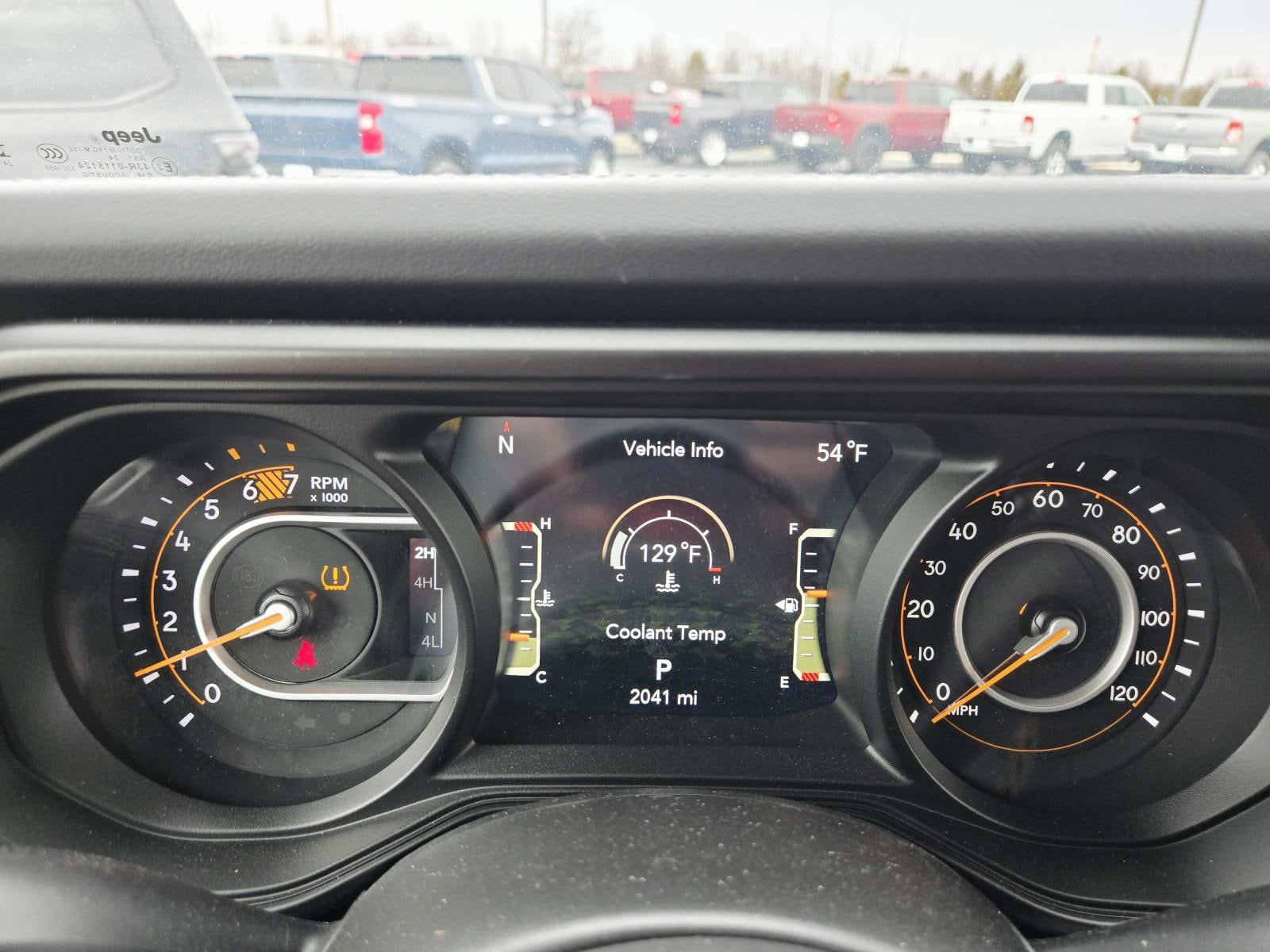 2025 Jeep Wrangler 4-Door Sahara - Photo 28