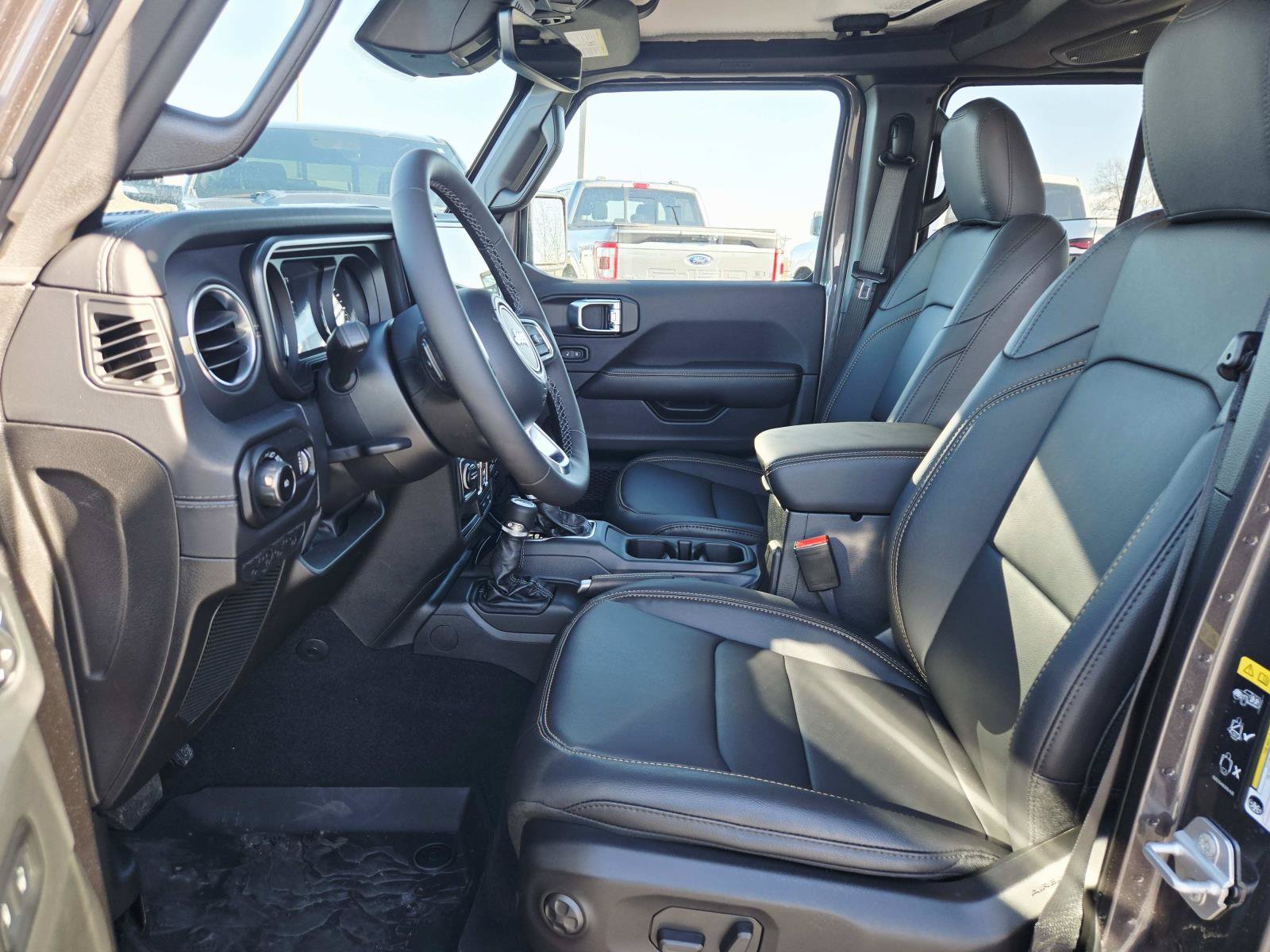 2026 Jeep Wrangler 4-Door Sahara - Photo 12