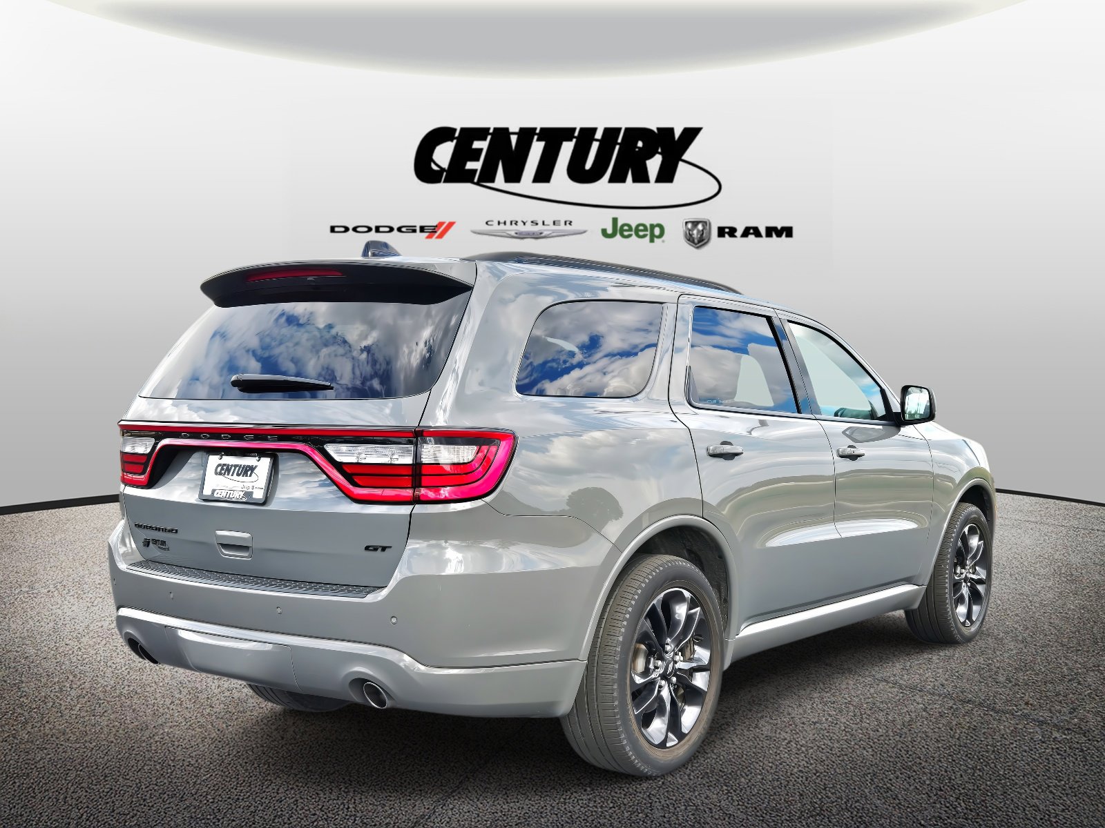 2023 Dodge Durango GT Plus photo 2