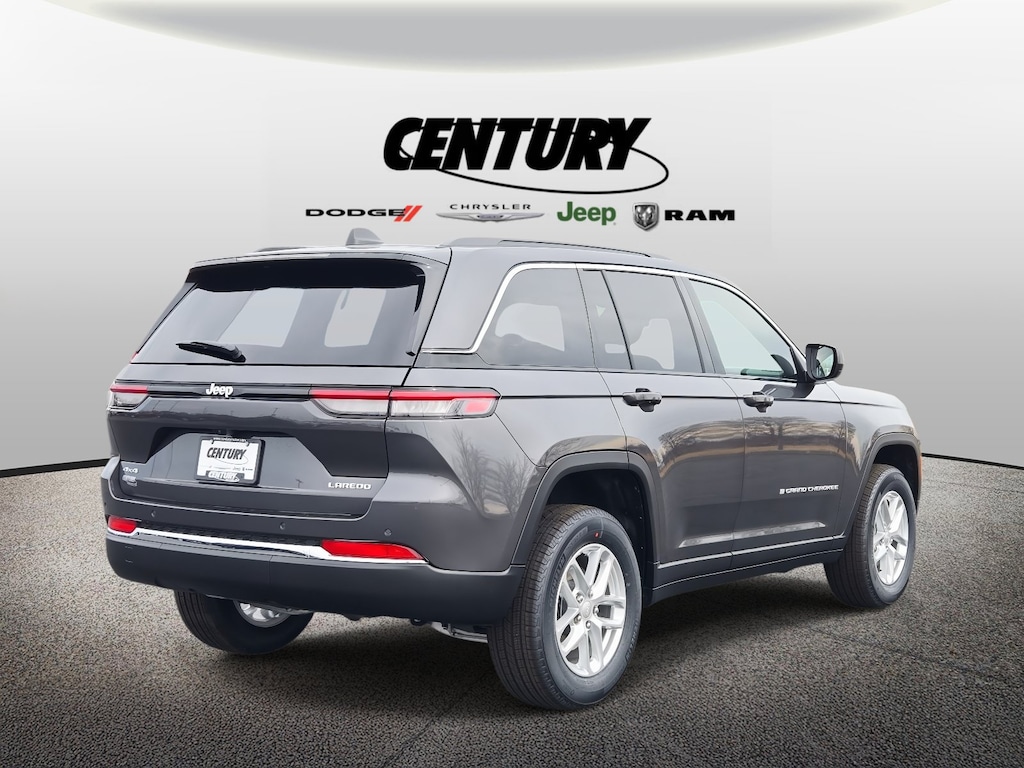 New 2026 Jeep Grand Cherokee LAREDO X 4X4 Sport Utility