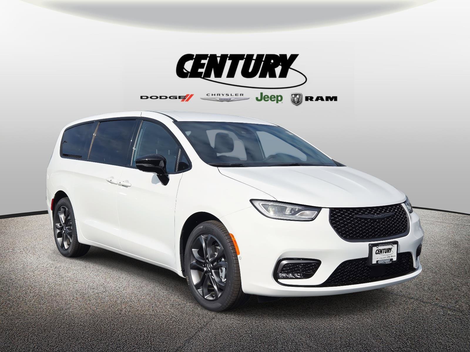 2026 Chrysler Pacifica Select's photo