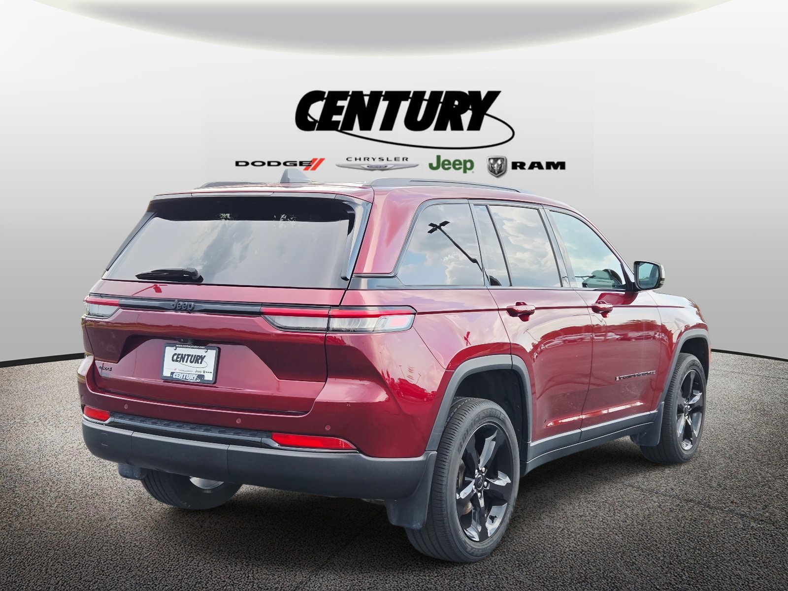 2024 Jeep Grand Cherokee Altitude photo 3